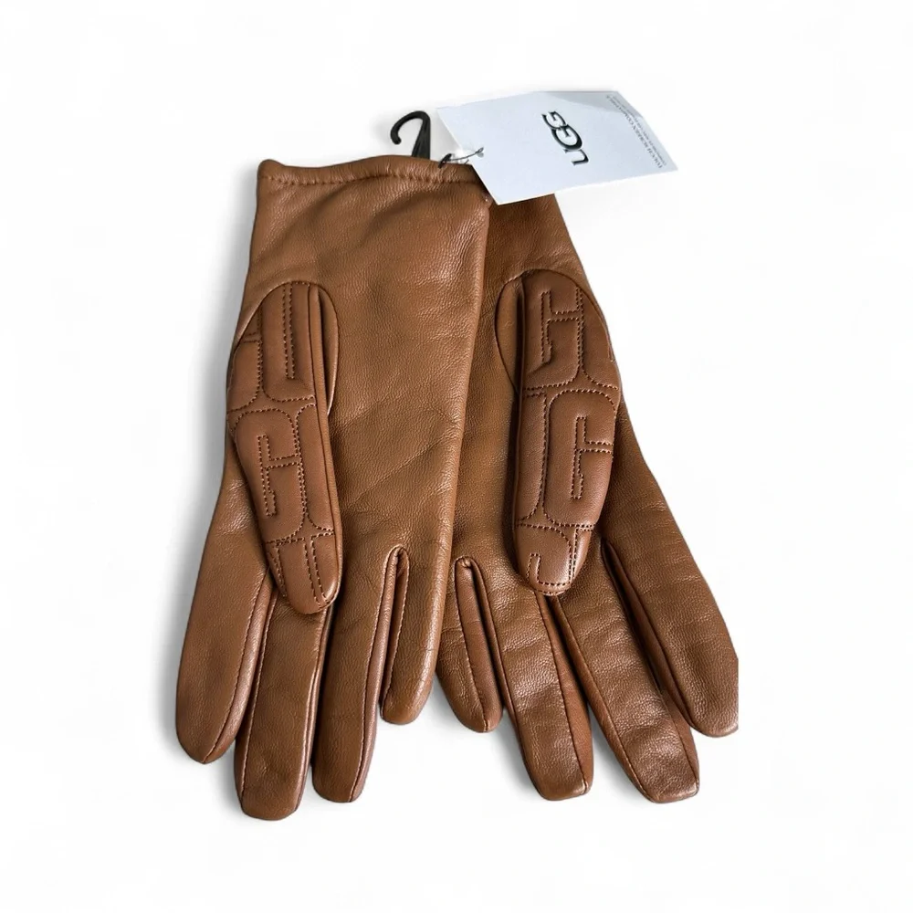 UGG Leather Quilted Logo Gloves w Tech Fingers & Palm Chestnut NWT Small